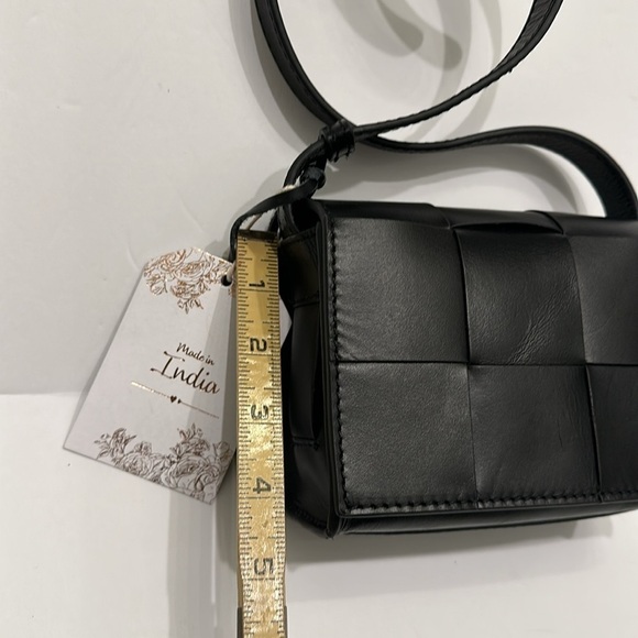 Genuine, leather black woven small box Crossbody purse handcrafted in India - Picture 4 of 11